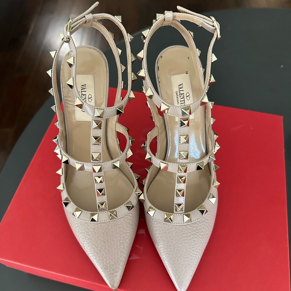 Valentino Garvani Rockstud Ankle Strap Pump, Size 7.5 - Like NEW